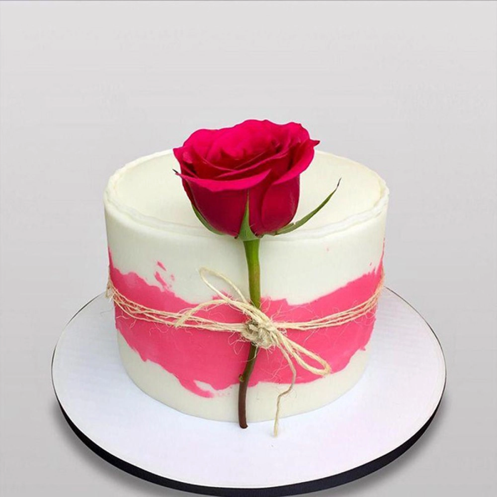Valentine's Day Cake With Rose Valentine's Day Cake With Rose