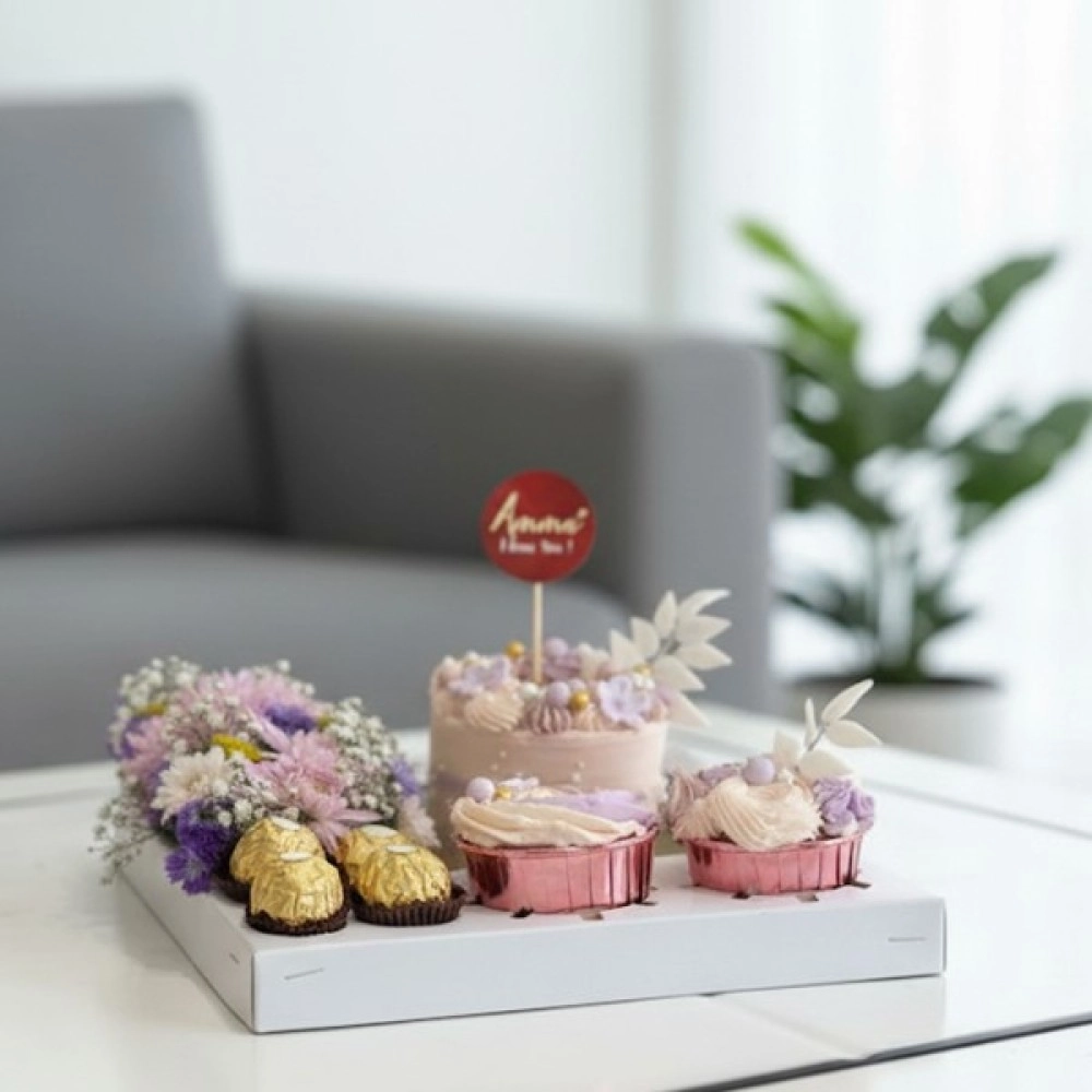 A Sweet Blooms Delight Combo